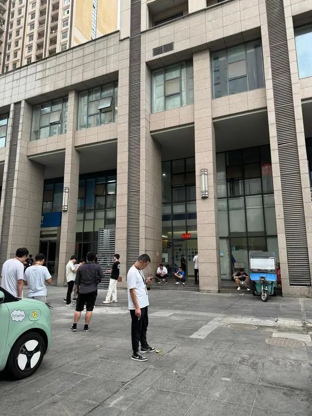 1729562593329893.jpg 323333.jpg