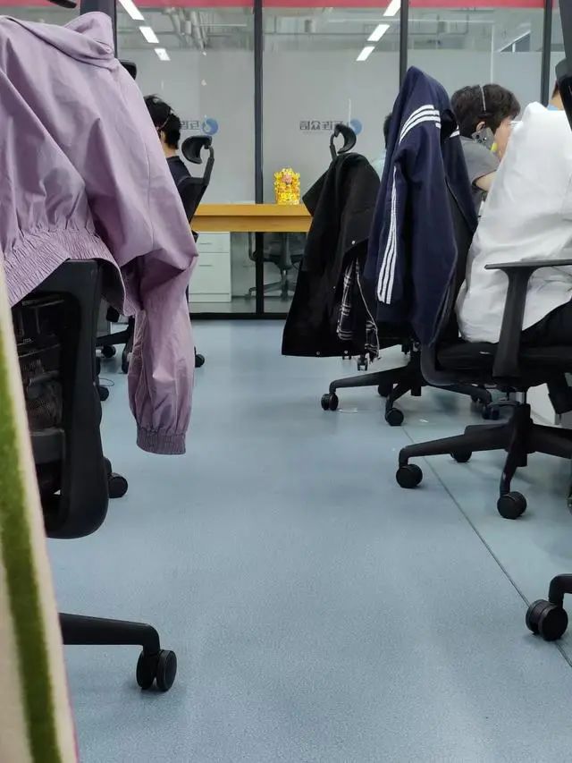 1729562643276917.jpg 37777.jpg